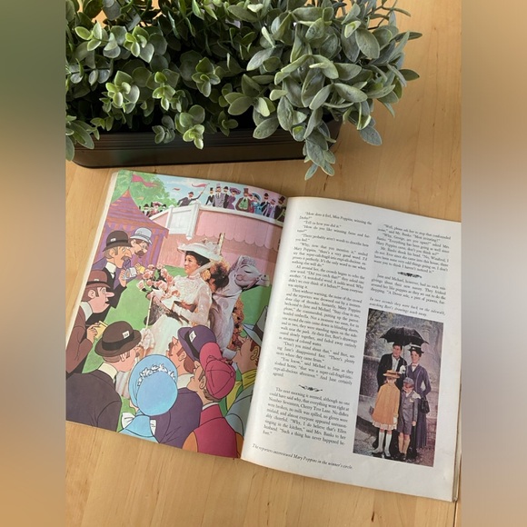Vintage 1965 Mary Poppins Golden Press Cinematic Picture Book - Picture 4 of 6